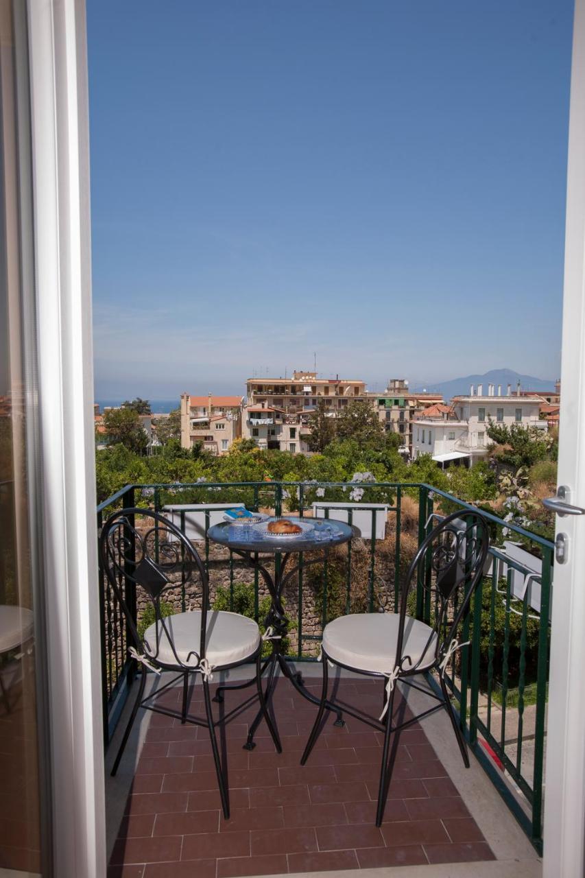 Golfo Delle Sirene Bed & Breakfast Sorrento Eksteriør bilde